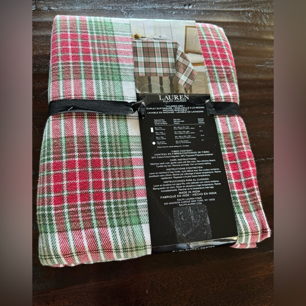 New, Oblong Lauren Ralph Lauren Holiday Plaid Tablecloth🎄 - Picture 3 of 4